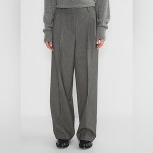 Aritzia Babaton Pleated Pant